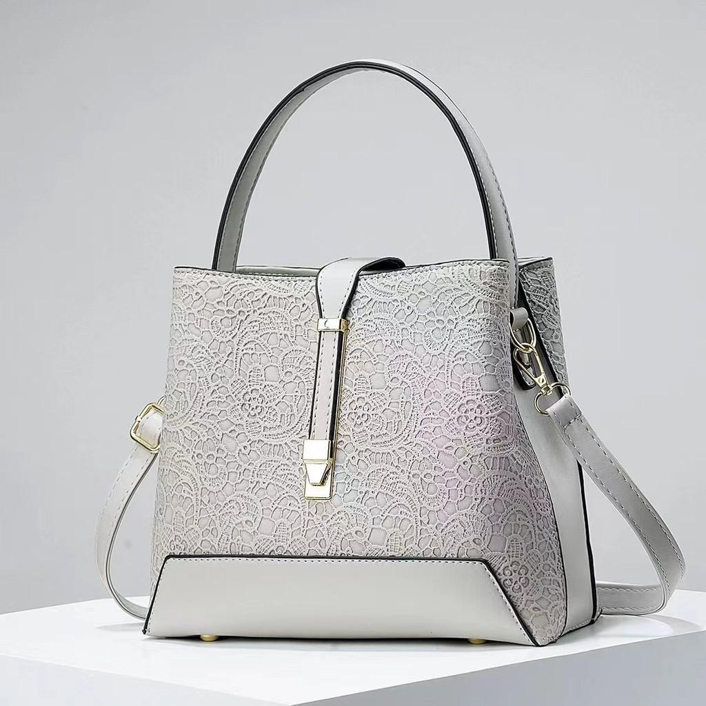 Solid Versatile Color Handbag With Internal Pockets Zipper Closure Women Fashion