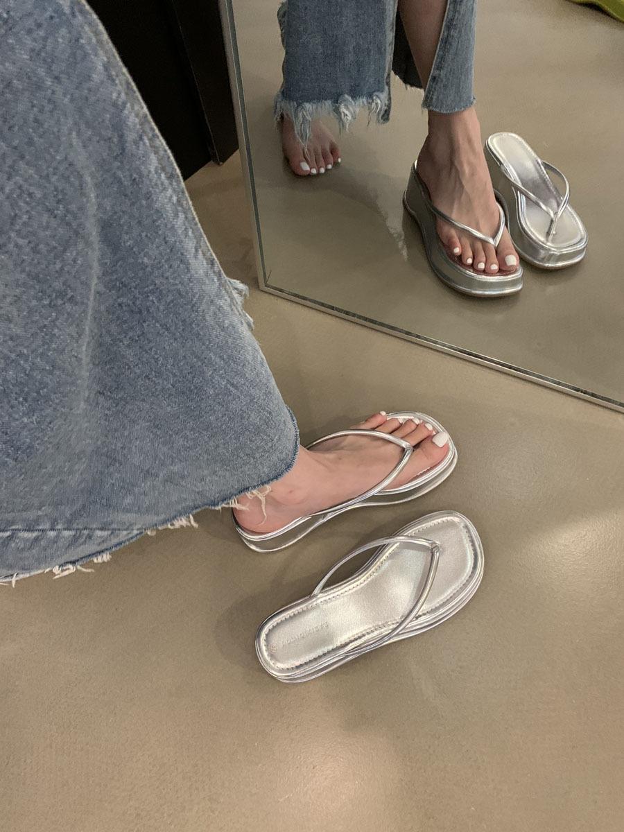 

Французские нишевые тапочки с толстой подошвой для женщин, лето 2024 года, серебристый носок с рисунком «елочка», маффин-ботинок, увеличивающий высоту, полутапочки 35 серебряный