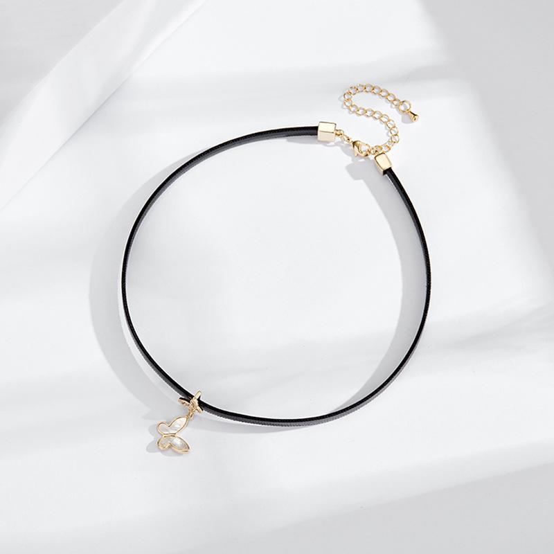 New butterfly swirling neck chain short simple niche necklace temperament Internet celebrity choker neck jewelry neck strap