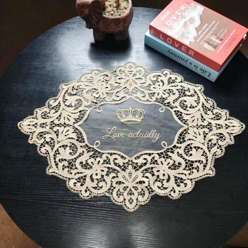 

NEW Exquisite Oval embroidered patchwork Good tablecloth bedroom balcony coffee round table cover Christmas wedding party decoration for Home 44x62cm