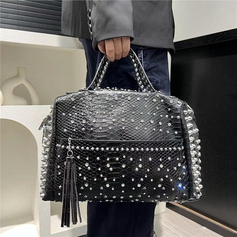 Women S Retro Personalized Diamond Jewelry Handbag Large Capacity Bucket Rivet Tote Bag Standard чёрный