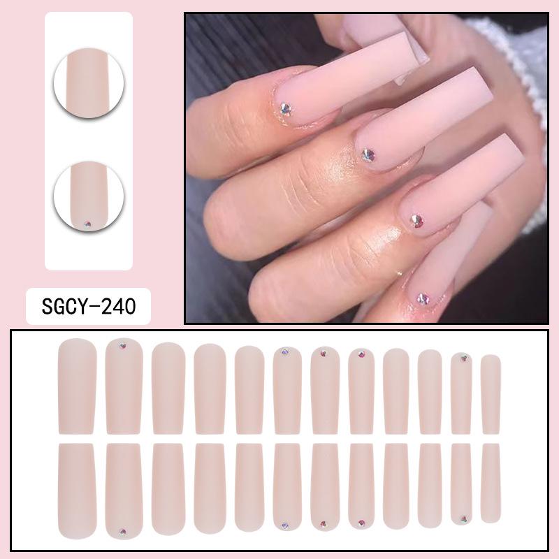 

Довготривалі європейські та американські прес-он нейл-арт вироби