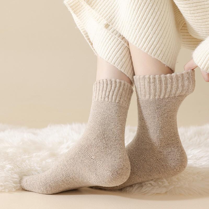 Wool Socks Children'S Medium Tube Socks Season Fleece Thickened Terry Socks Solid Color Retro Sweat-Absorbing Deodorant Medium Tube Socks Women