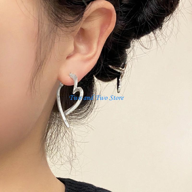 HX6F Trendy Heart Decorated Ear Studs Pendant Earrings Drop Earrings Fashion Ear Accessories Gift for Fashionable Ladies