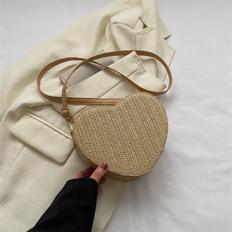 Cute Heart-shaped Small Bag Women's 2025 New Fashion Trend Korean Version Messenger Bag Solid Color Straw Shoulder Small Tide Bag