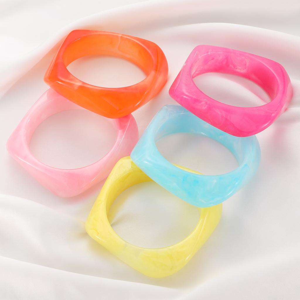 New Translucent Ins Retro Bracelet Personality Exaggerated Resin Irregular Polygon Bracelet Jewelry