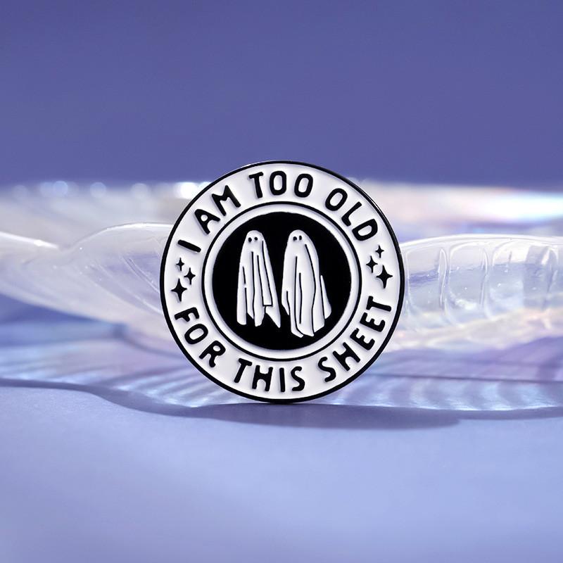 Distinctive Round Geometric Black And White Alloy Brooch With Playful Ghost Design Ideal For Unique Accessories Fashion