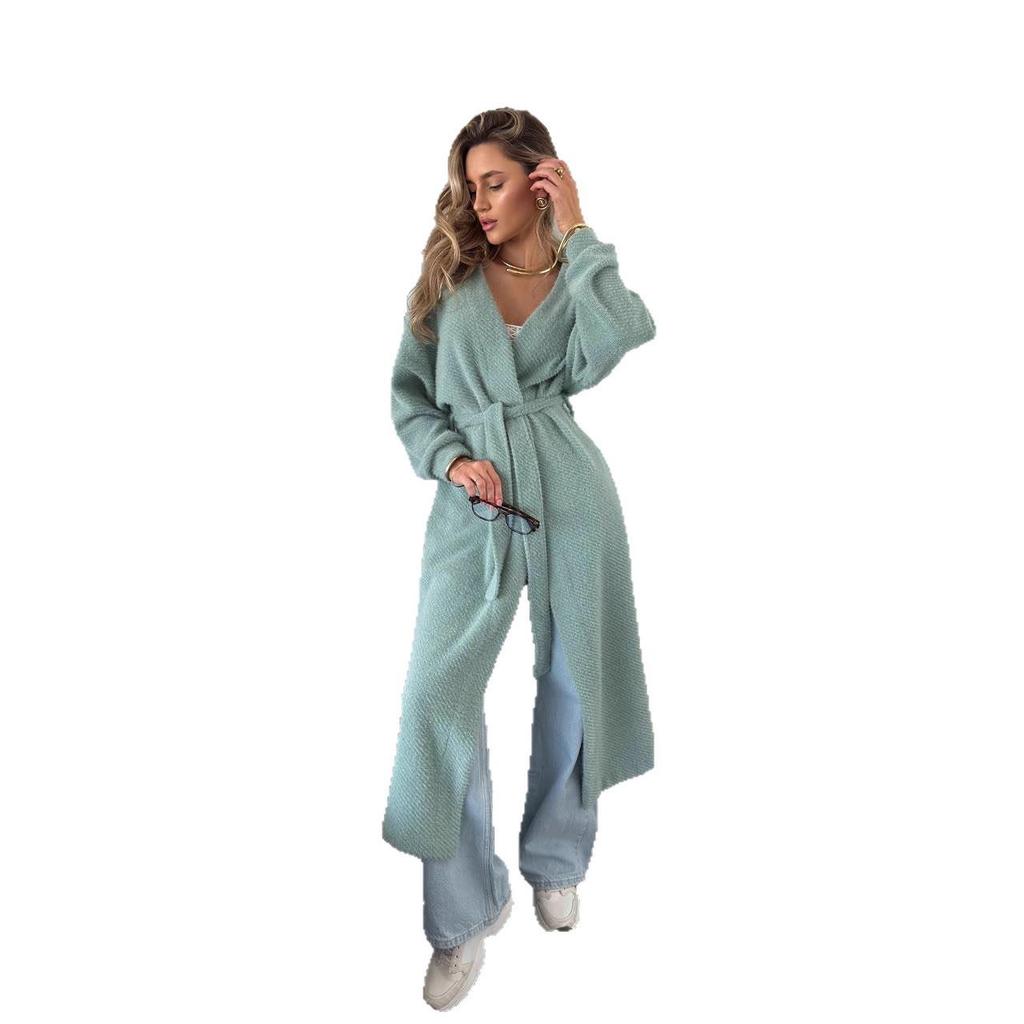 Autumn 2025 Women's Fashion: Warm, Versatile Knitted Cardigan Sweater