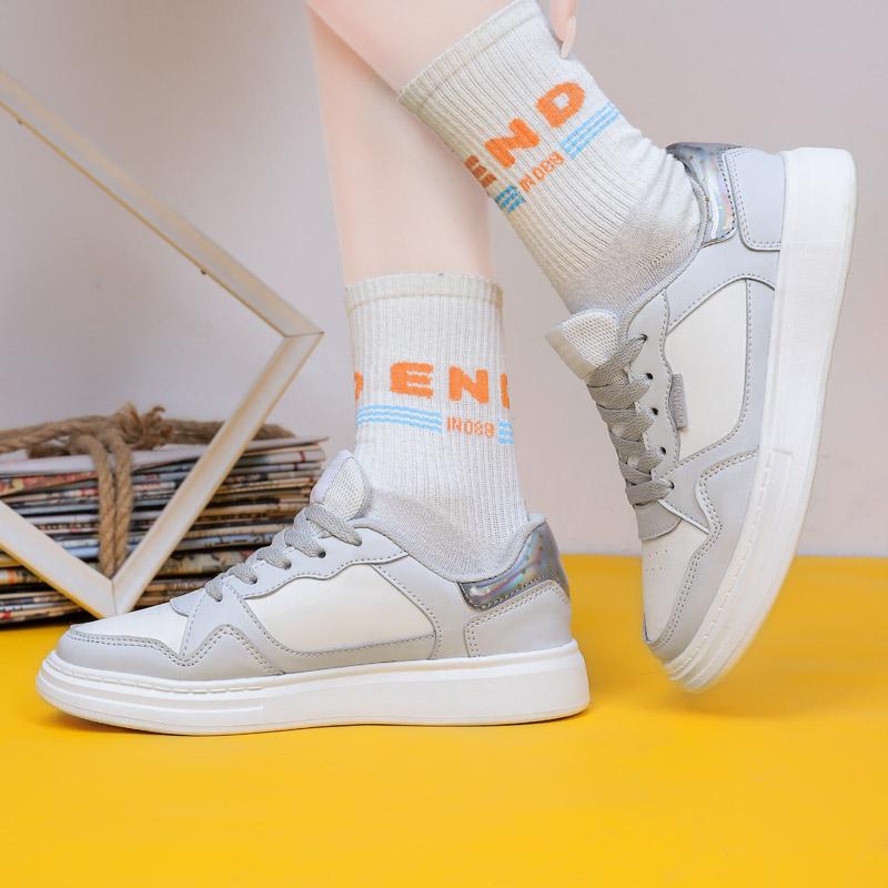 2025 Women's Sports Shoes Campus Shoes Trend Lightweight Soft Soled Board Shoes Women's Thick Soled White Shoes