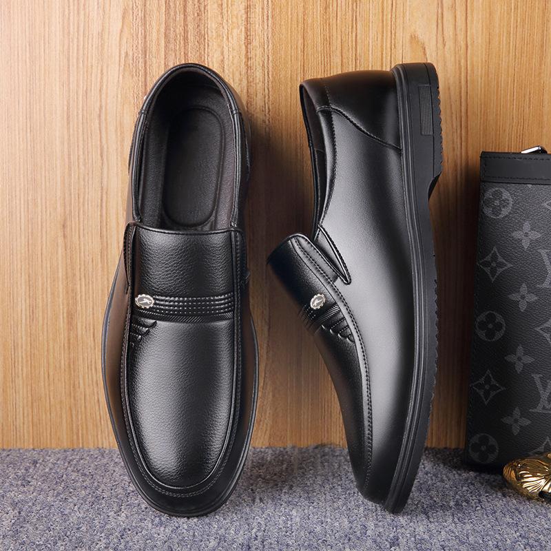 

Large size middle-aged and elderly leather shoes low-top foot-fitting casual shoes cowhide elderly soft surface leather soft sole light autumn 37