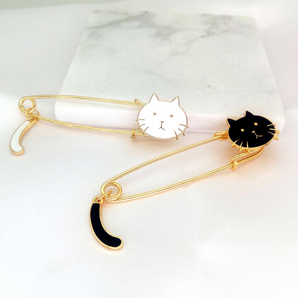Kawaii Wiggling Tail Kitten Brooch Enamel Lapel Pin