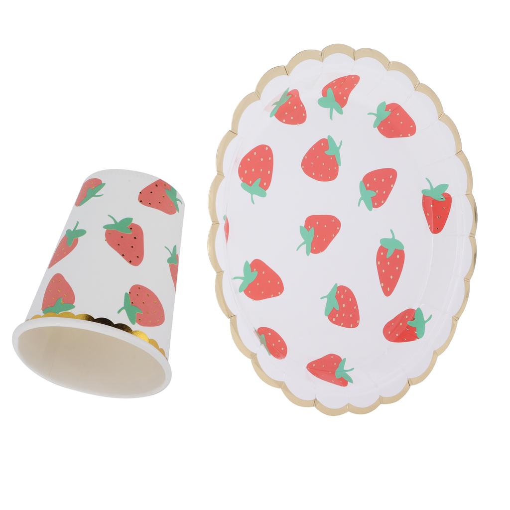10Pcs Party Tableware Disposable Strawberry Pattern Tableware Set for Birthday Parties Seaside Parti