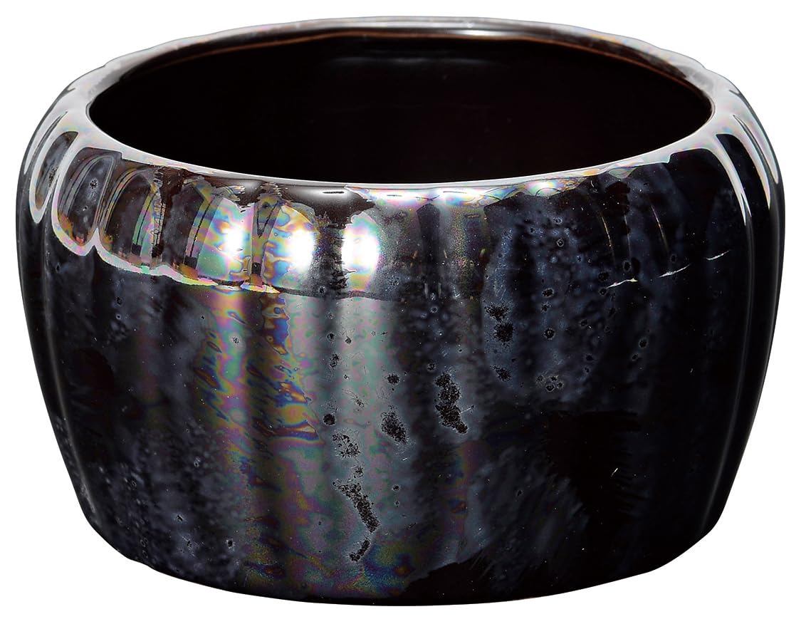 

This stylish, compact, Japanese-made Mino ware incense burner is perfect for Buddhist memorial services, memorial displays, and everyday Buddhist