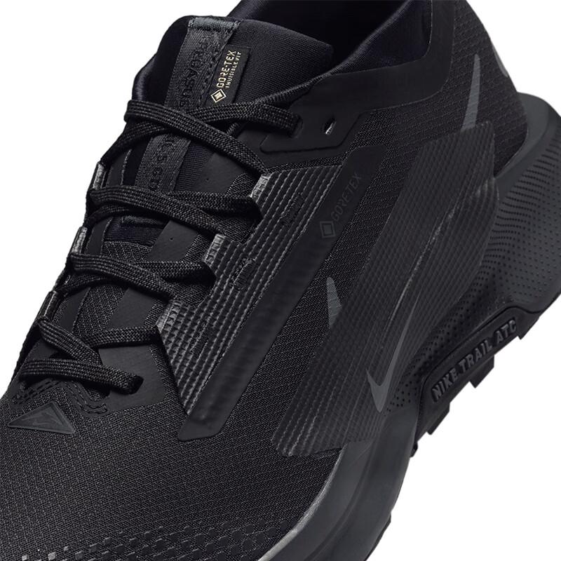 Nike Men's Pegasus GTX Running Shoes