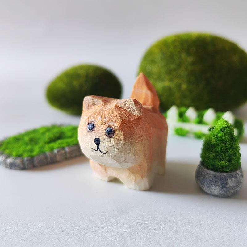 

Solid Wood Hand-Carved Small Animal Ornaments: Cats, Dogs, Tigers for Desktop Decoration