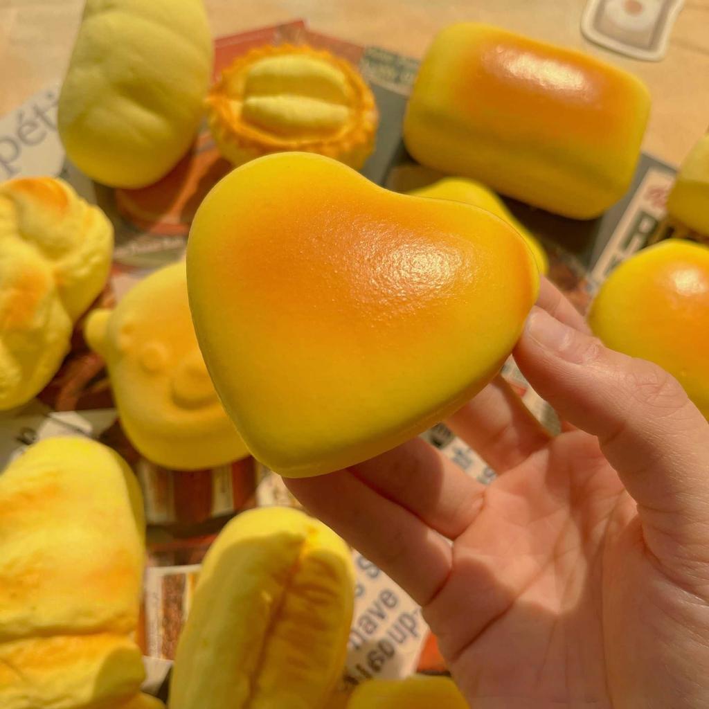 1 sztuka Symulacja Chleba Serowego Squishy, Design do Ssania Palców, Miękka Sensoryczna Zabawka do Ściskania dla Koncentracji i Codziennego Redukowania Stresu