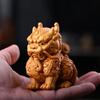Rzeźba w drewnie Zatwierdzona przez maskotkę Qilin rzeźby figurki Rzeźba z litego drewna Urocza Dekoracja do domu pokoju biura bogactwa szczęścia Feng Shui