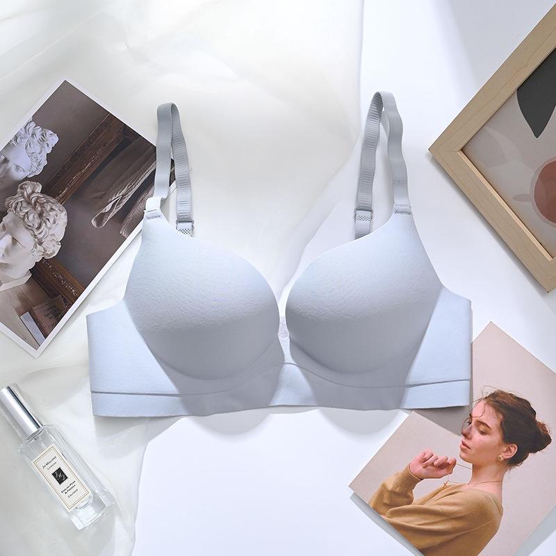 Traceless Gathering Women's Bra New One-piece Steel-free Simple and Comfortable Student