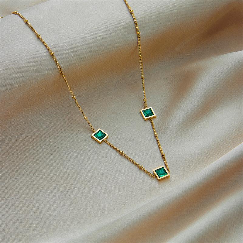 Gold Plated Emerald Square Y-Drop Lariat Necklace, Dainty Adjustable Bead Chain for Women, Elegant Daily Jewelry золотой