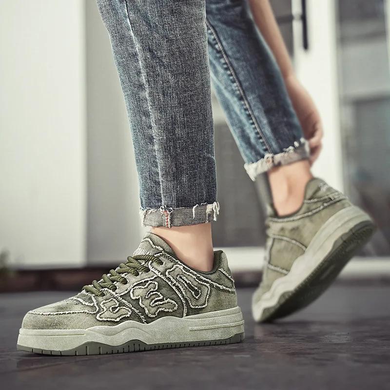 Mode 2024 Sommer Neue gewaschene Denim Paarschuhe mit weicher Sohle Lässige Dirty Board Schuhe Rutschfeste Verschleißfeste Sportschuhe für Herren