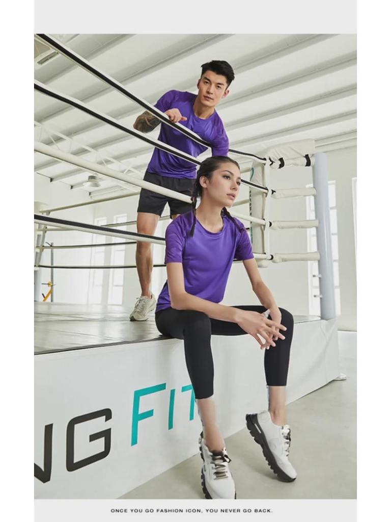 Men's Quick-Dry Ice Silk Sports T-Shirt: Short Sleeve, Loose Fit, Breathable for Running and Basketball.