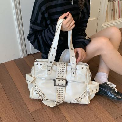 Vintage Rivet Leather Shoulder Bag for Women, Gothic Punk Large Capacity Handbag with Metal Studs, Multi Pockets Casual Travel Tote Bag Daily Commute