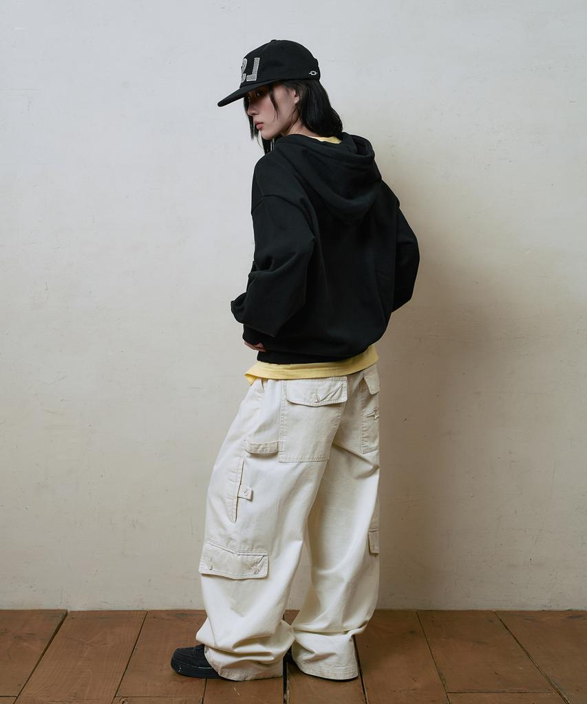 Lujeoseukeulleob Multi Cargo Pocket Wide Cotton Pants Ivory