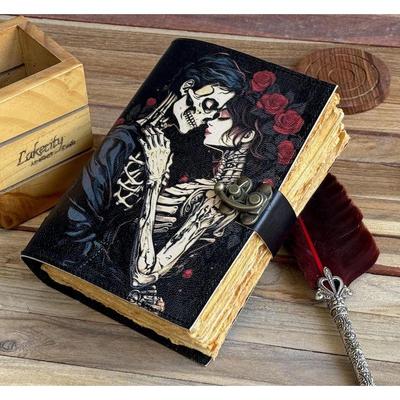 Handgemachtes Leder Skull Lover Journal Wiccan Pagan Journal Grimoire Buch der Schatten Für Männer Frauen Reiseskizzenbuch Geburtstagsgeschenk