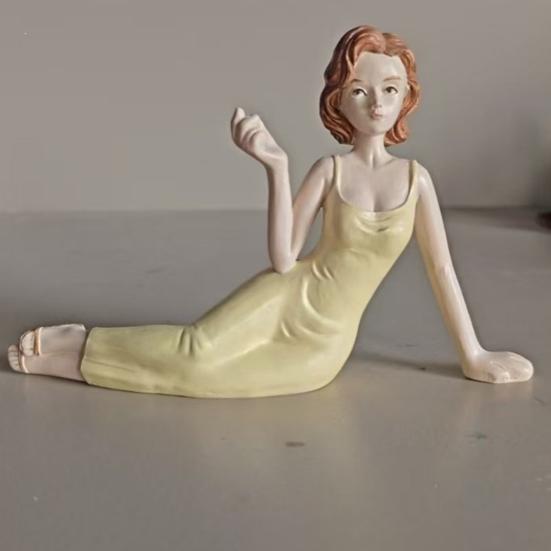 Handcrafted Sculptural Women Aroma Figurine Elegant Lady Figurine Incense Stick Holder Resin Meditating Lady Aromatherapy Statue for Living Room