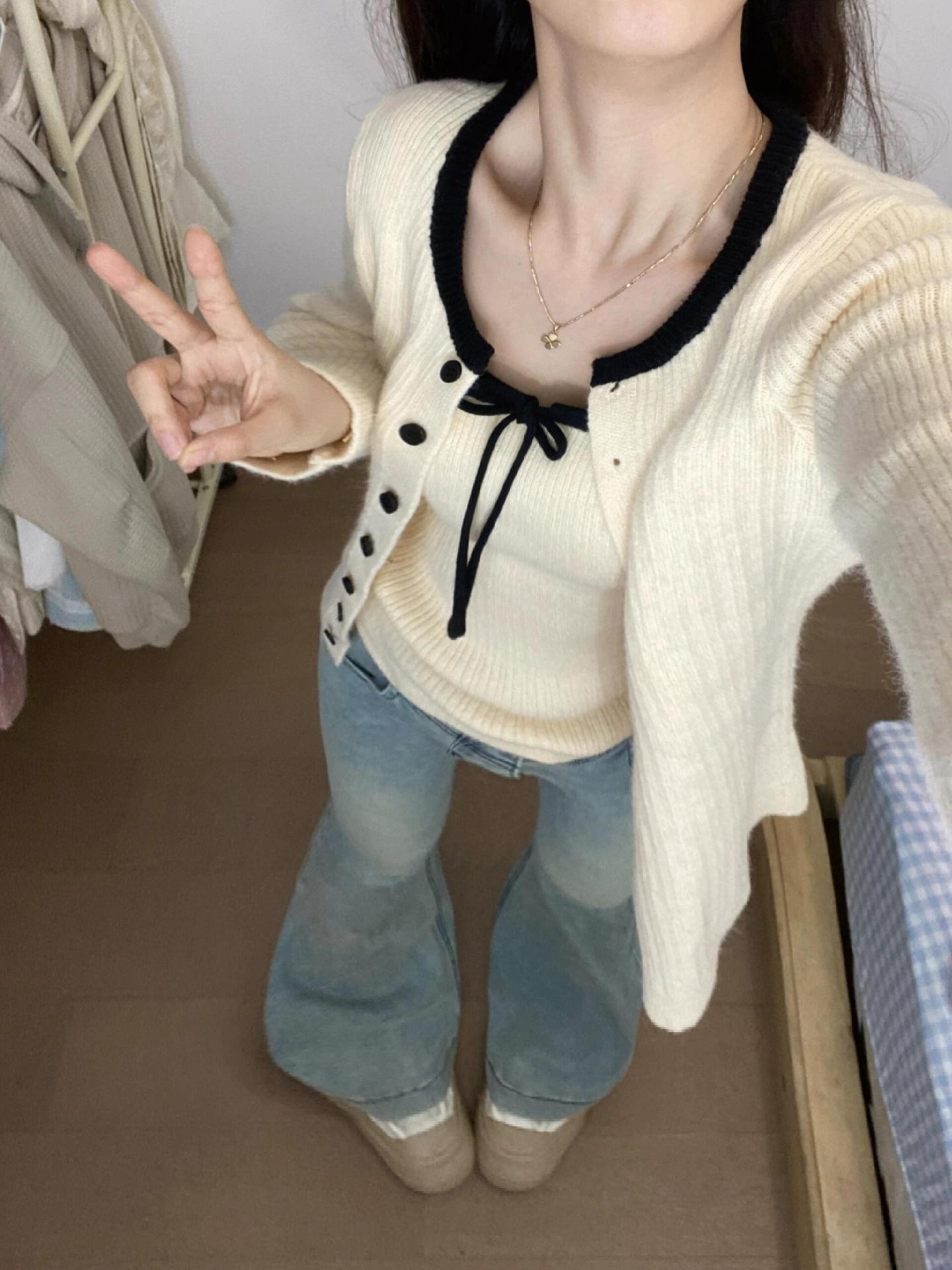 

Korean-Style Knit Cardigan & Camisole Set for Women - Soft, Cozy Early Autumn Sweater Top M