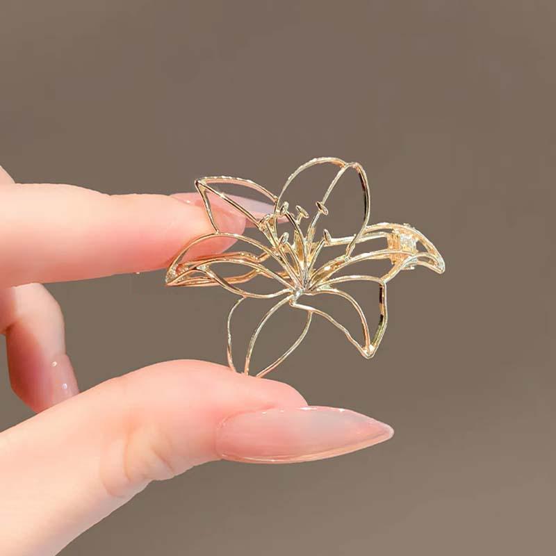 Elegant Pearl Brooch - High-End Minimalist Clothing Accessory
