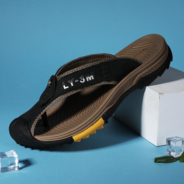 Genuine Leather Men Flip Flops Outdoor Thick Bottom Beach Shoes Comfortable Men Summer New Male Slides Luxury  Slippers Man