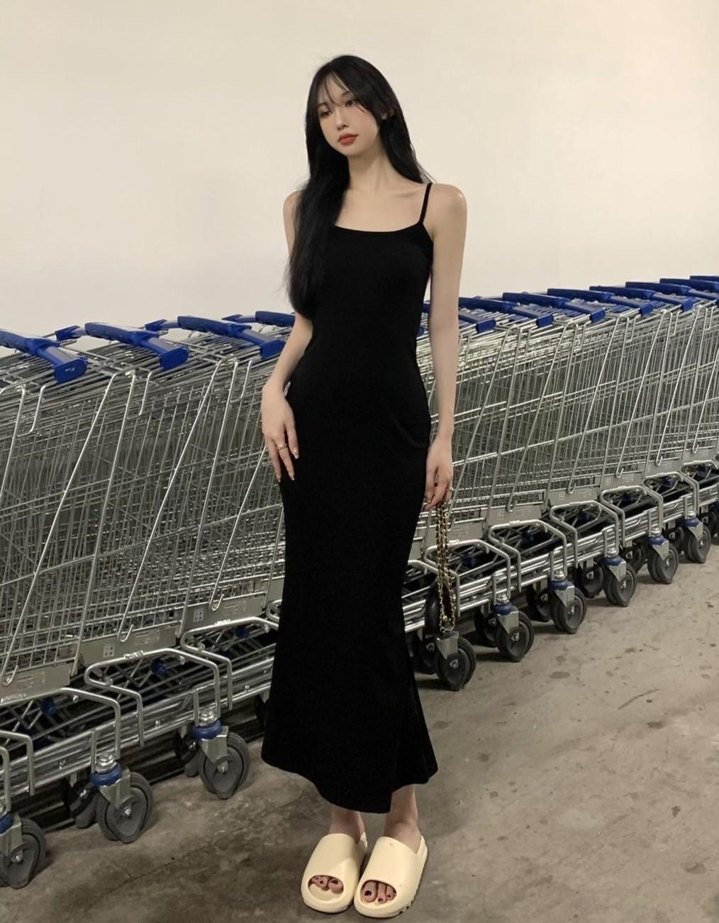 

Elegant Hot Girl Spaghetti Strap Tight Bodycon Dress - Summer 2026 Style Small (S) чорний