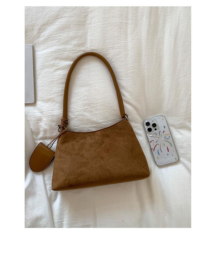 Autumn and Winter Simple Solid Color Musk Skin Velvet Niche Underarm Bag Women's Popular Casual Messenger Bag Commuter Shoulder Bag