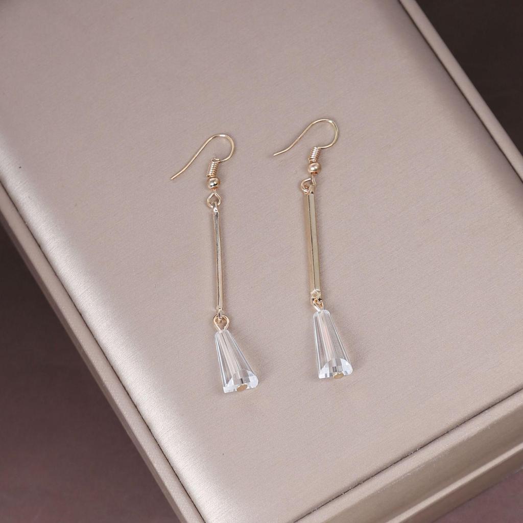 Korean Style Geometric Heart Pearl Gold Earrings for Women - Versatile Stud Accessories