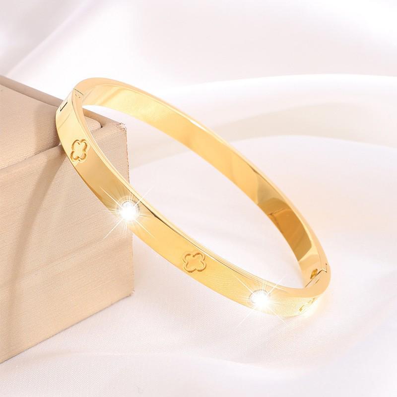 Starry Sky Silver Titanium Steel Bracelet for Women - High-End, Versatile, Full Diamond, Non-Fading Fashion Accessory