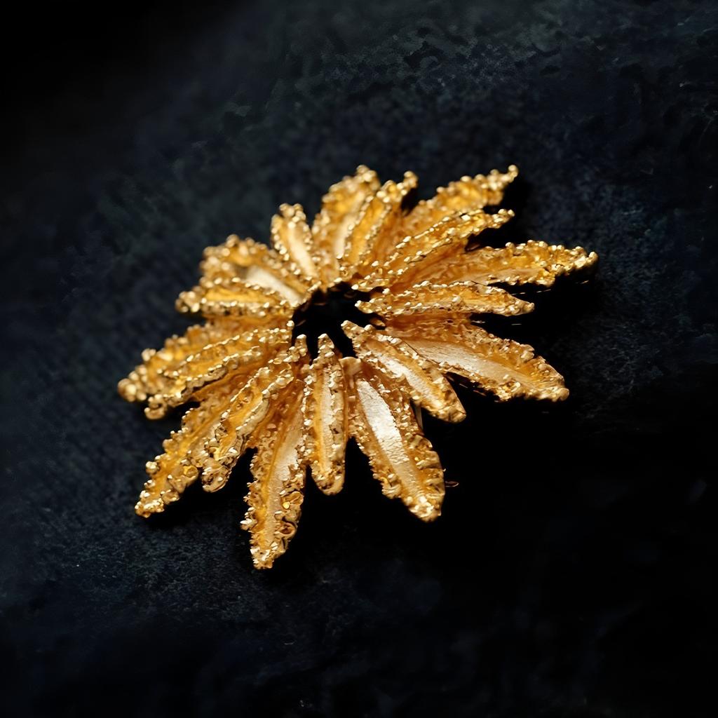 Medieval Style Sunflower Girl Exquisite Hollow Fireworks High-end Brooch