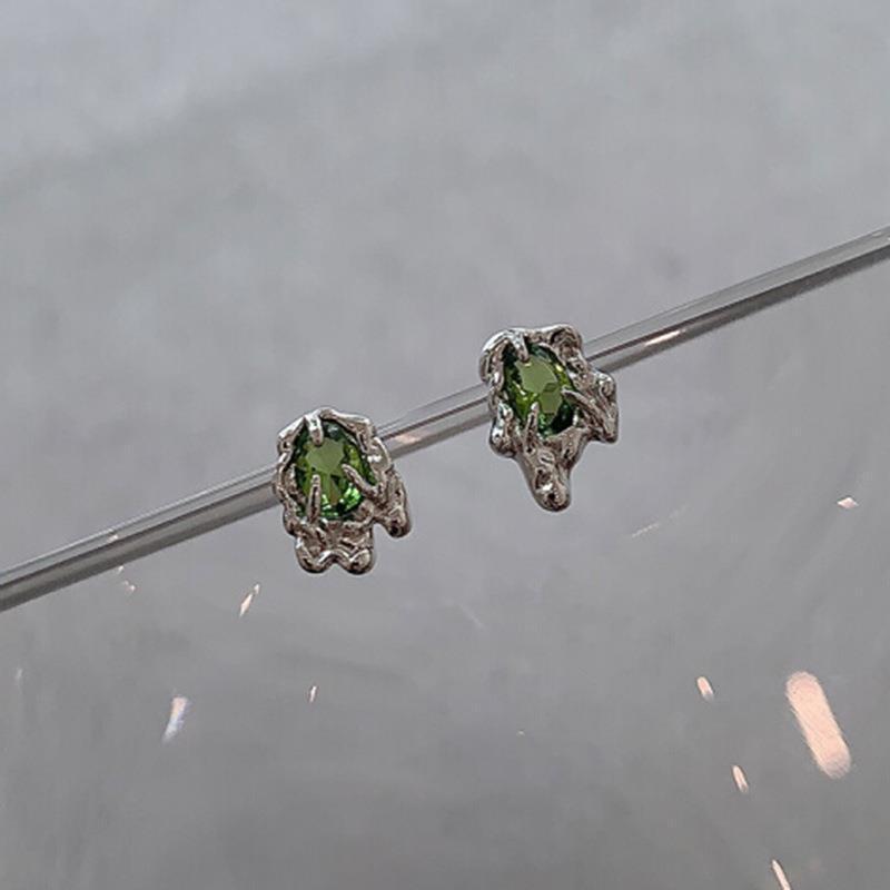 Sweet Cool Geometric Lava Earrings Olive Green Zircon Inlaid Hip-hop Street Style Niche Design Women's Dainty Durable Daily Earrings