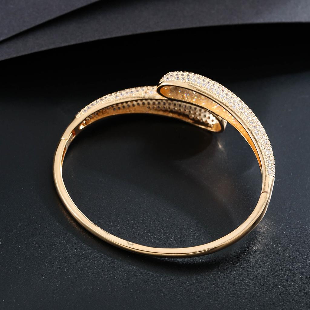Accessories Trendy and Fashionable Women's Bracelet Light Luxurious High-end Versatile Niche Women's Bracelet