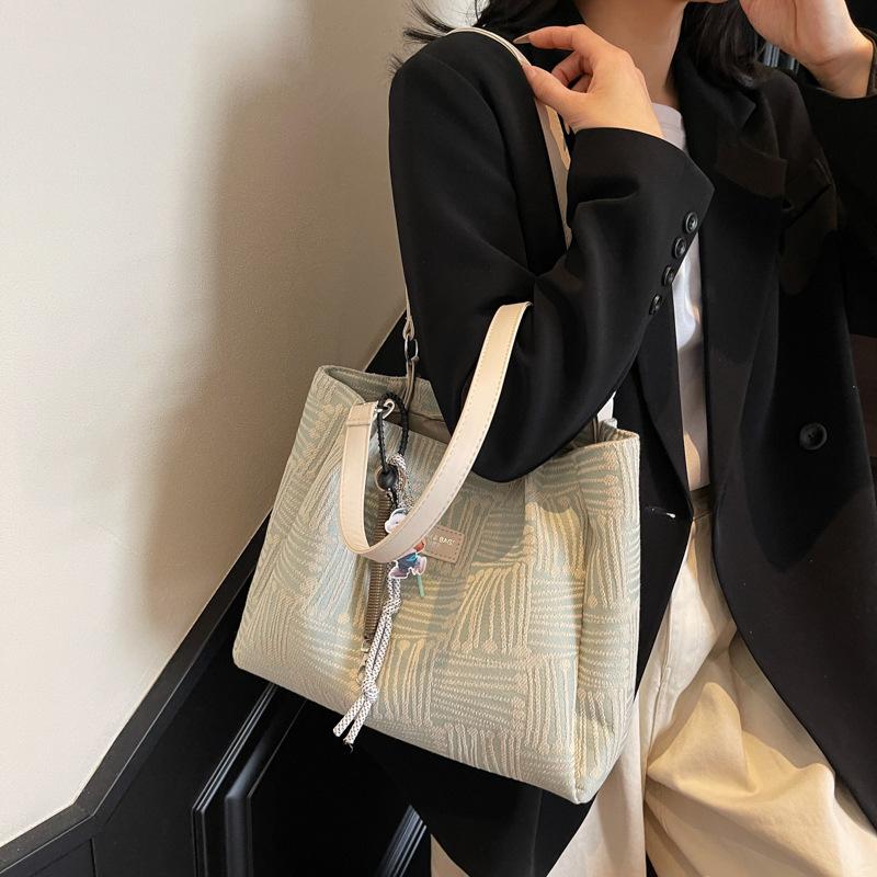 Large Capacity Student Class Commute Tote Bag 2025 New Fashion Shoulder Bag Casual Striped Underarm Lady Bag