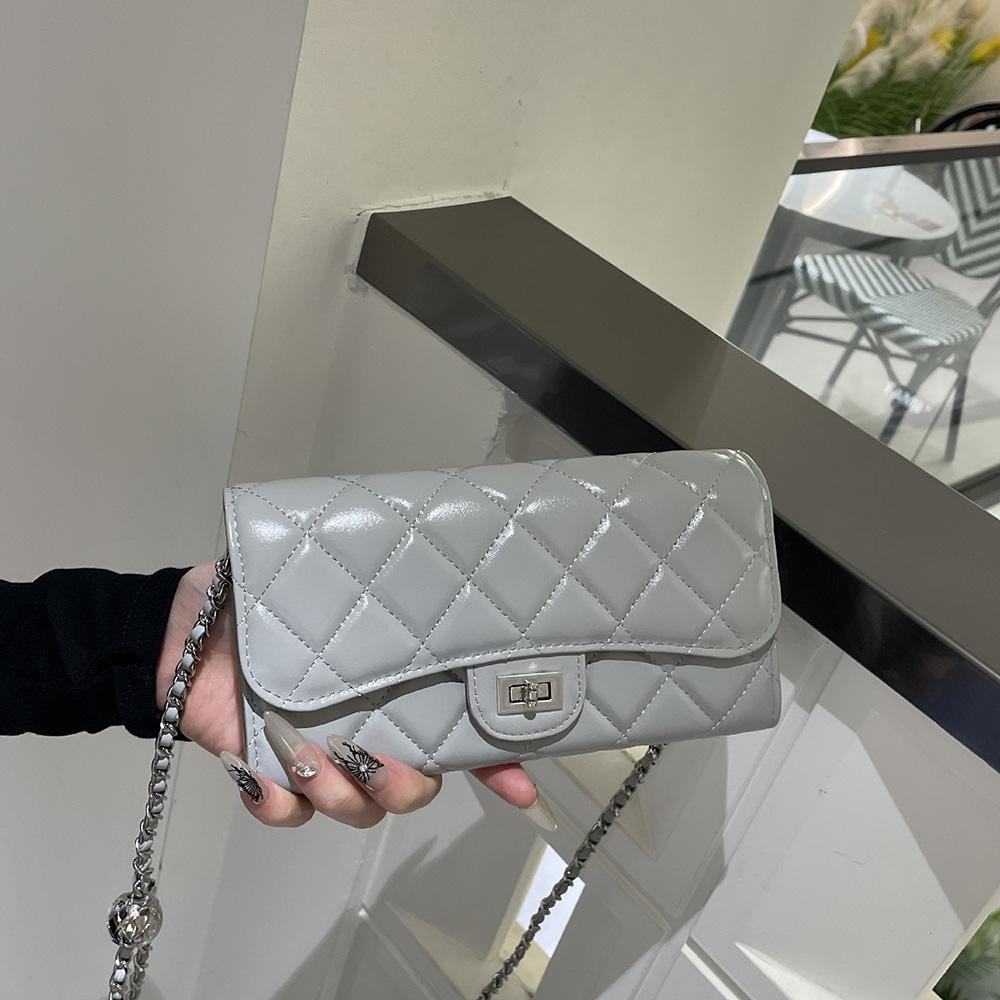 

Маленькая стеганая сумка через плечо из натуральной кожи, женские сумки с плетеными цепочками, застегивающиеся на замок сумки через плечо с шариком, сумка-клатч из коровьей кожи без логотипа серый