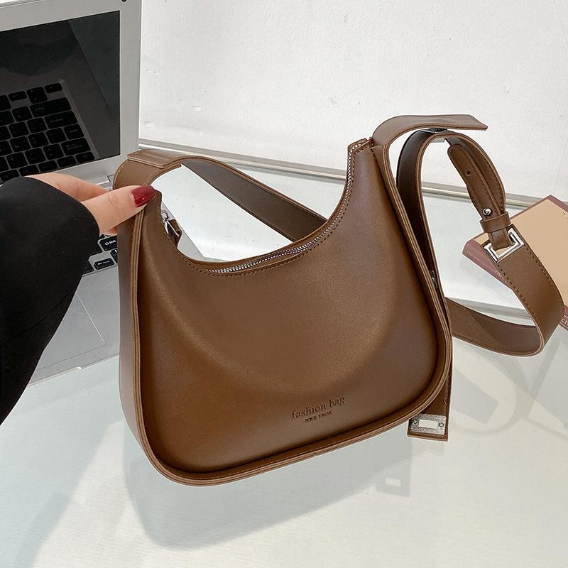 Small Designer Women's Black Bag Simple Retro Crossbody Bags Luxury Pu Leather Female Handbags Pure Color Bucket Shoulder Bag