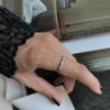 Серебряное кольцо с фианитами, вес изделия 1,33 гр (2186007)