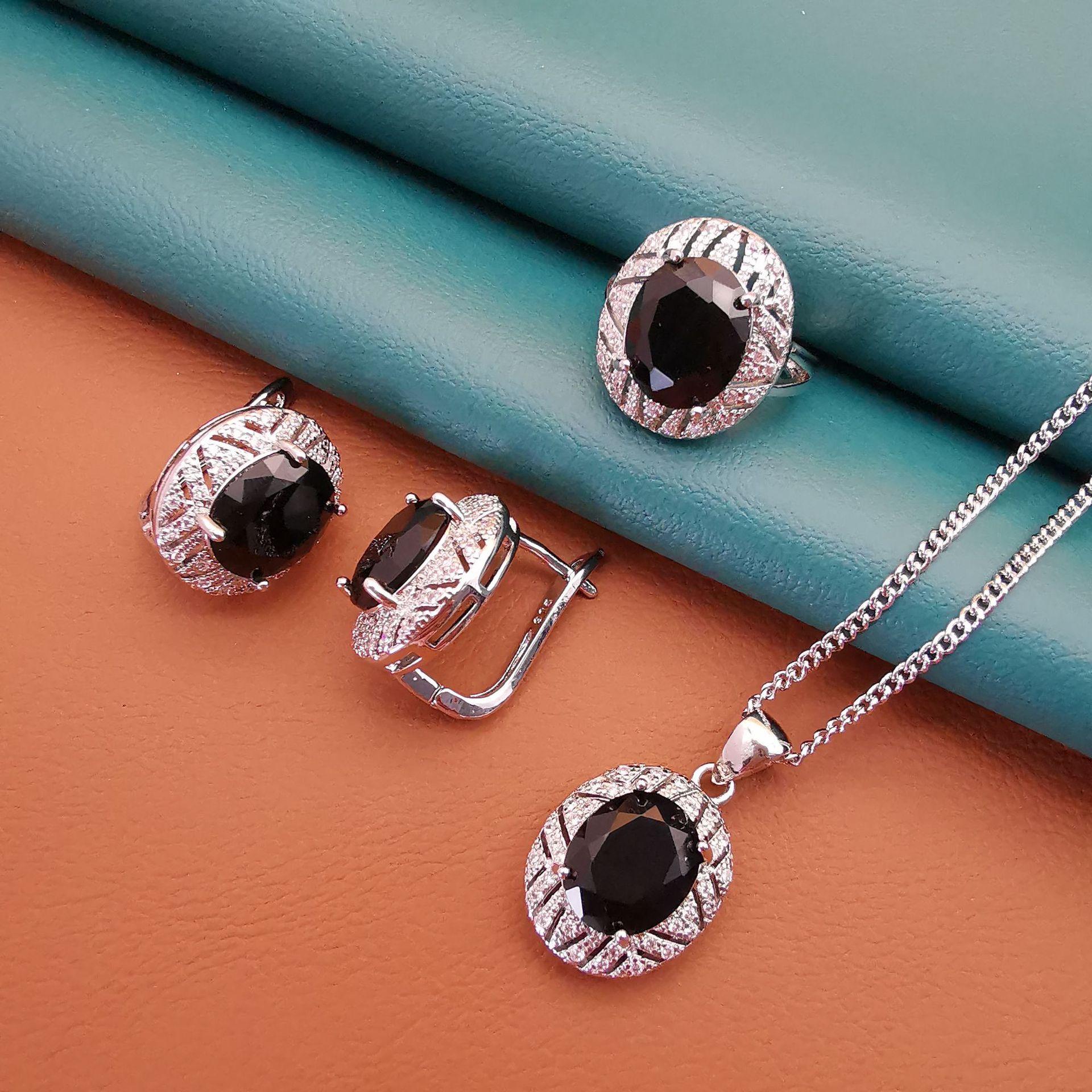 

Европейский и американский комплект из трех предметов, полный света, роскошные модные кольца, женские серьги, ожерелья, ювелирные изделия Ring size 9