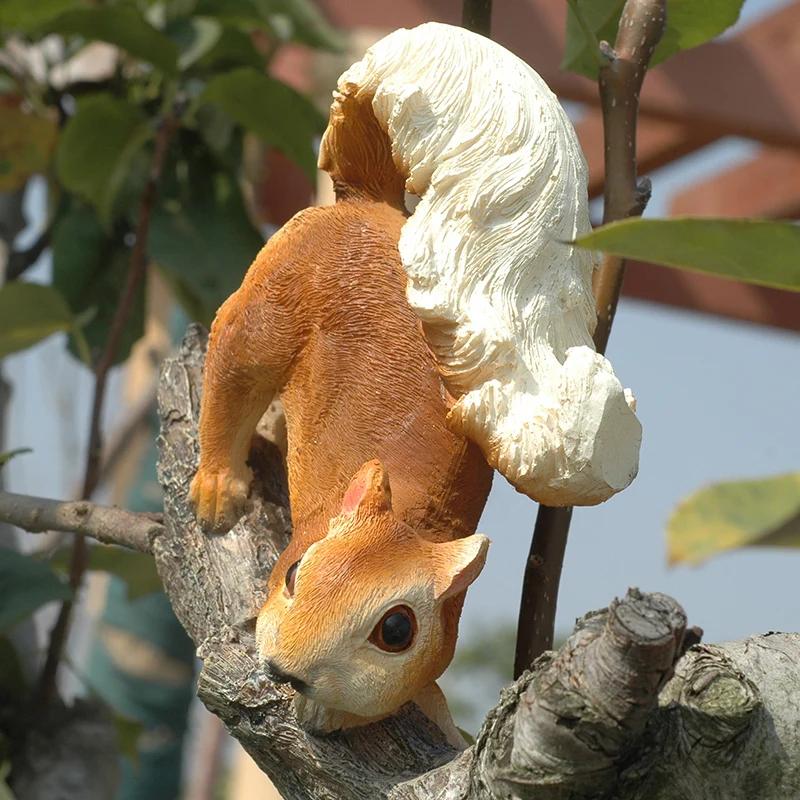 of Small Squirrel Sculpture Resin Crafts Furnishings Garden Decor Courtyard Decoration