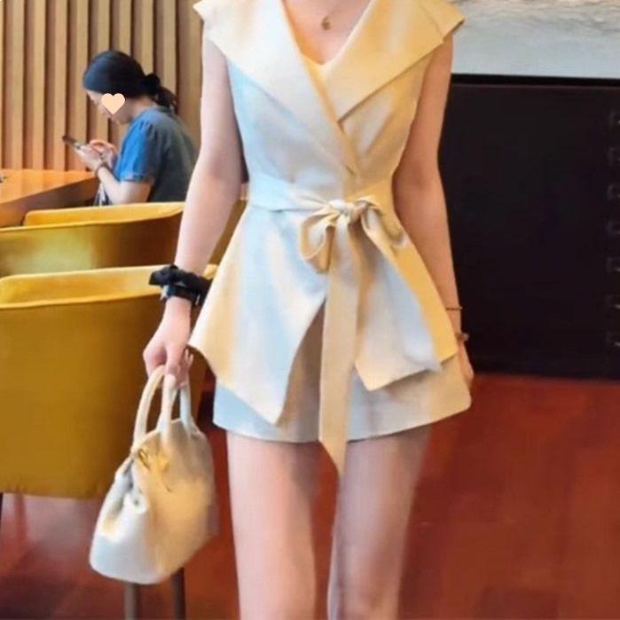 

Elegant Lapel Tie Vest & Shorts Set - Summer 2026 Women s Two-Piece Fashion Outfit S (Recommended 42.5-47.5 kg)