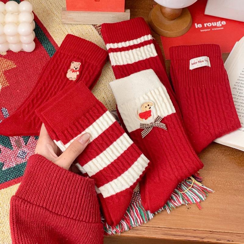 Female Autumn and Winter New Year Festival Sweet Cotton Dark Grain Cloth Mark Good Luck In Red Tube Socks