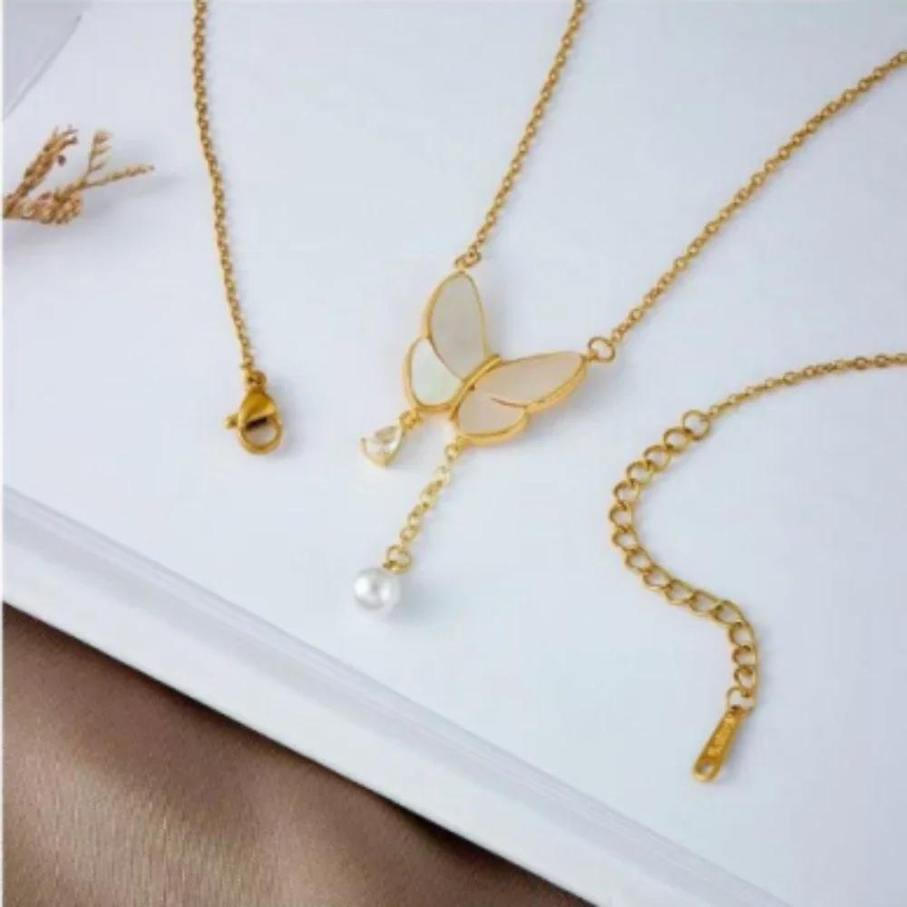 Copper-plated Electroplated Micro-set Zirconia Butterfly Pendant, Niche Design with a Premium Feel Fringe Necklace
