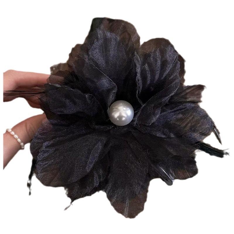 Ostrich Feather Claw Clip: Elegant Updo Accessory for Volume & Style
