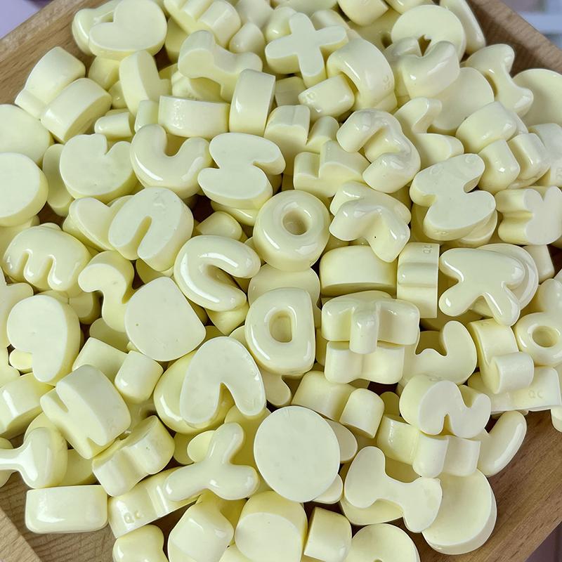 

20 шт. Мини-буквы Смешанные смоляные аксессуары Abcd Английская буква Наклейки Сделай сам Крем-клей Чехол для телефона Заколка для волос Декоративные принадлежности